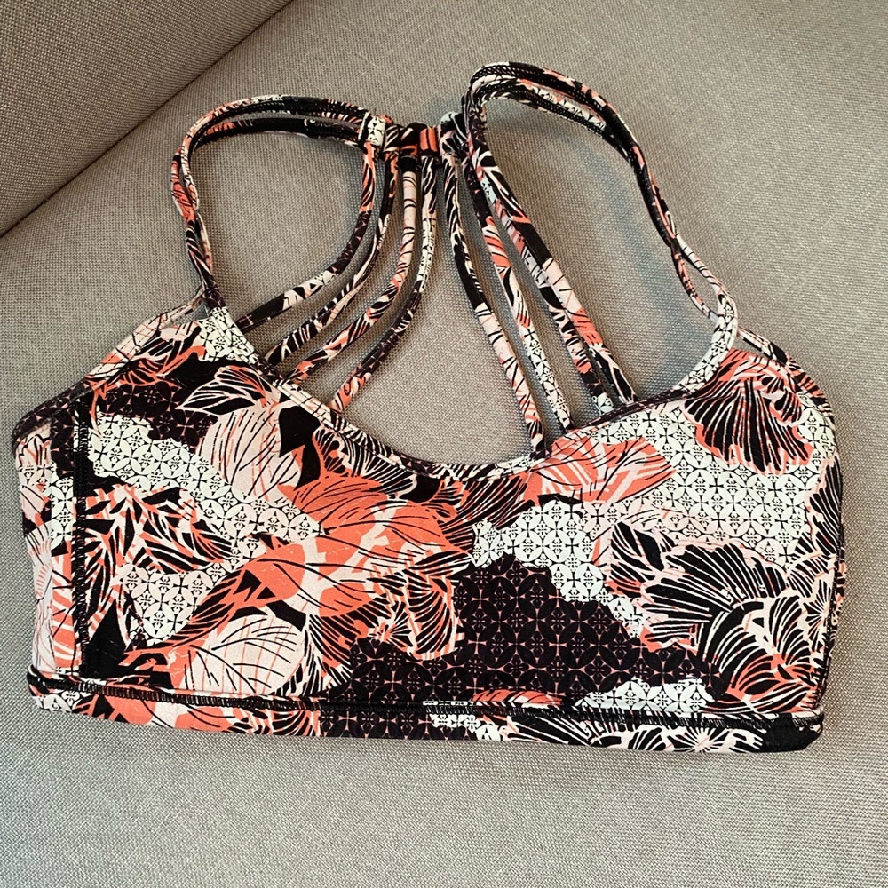 Lululemon printed sports bra size 4 coral, white & navy